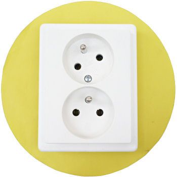 2-zásuvka SEZ pootočená Z3121