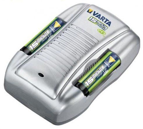 Nabíjačka VARTA 15 minutová 57055+2xAA 2000mAh